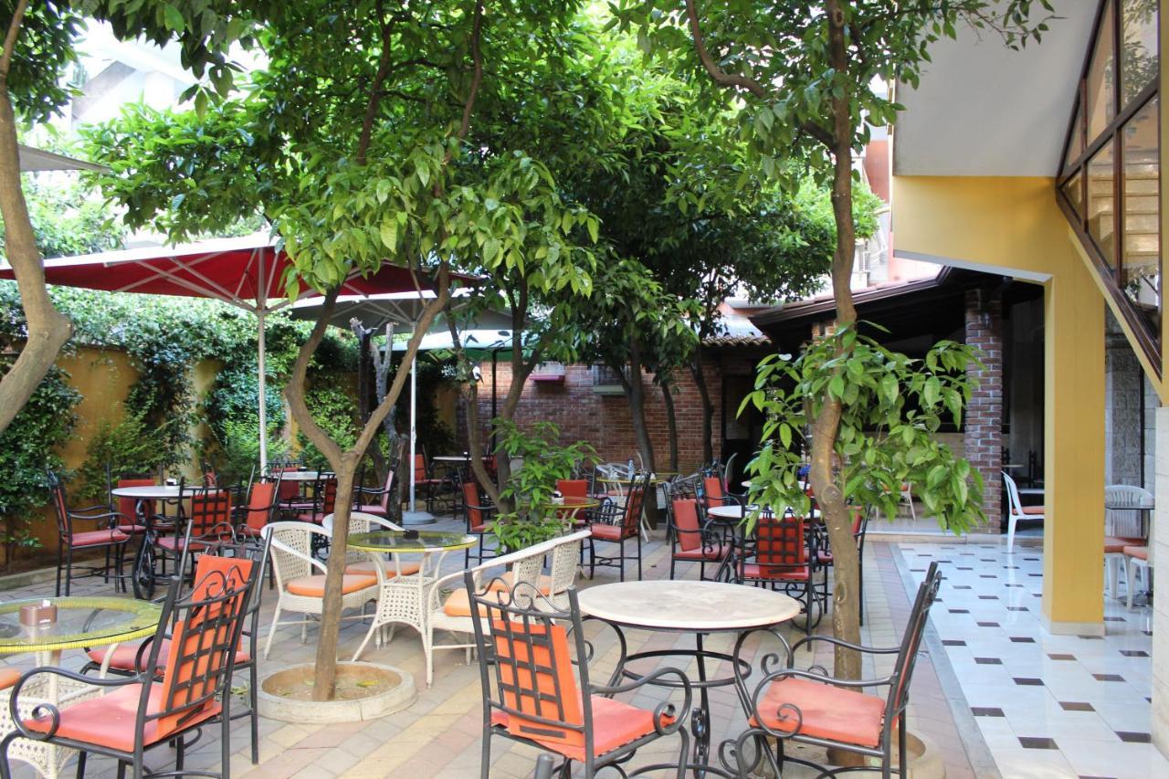 Hotel Vila 15 Tiranë Luaran gambar