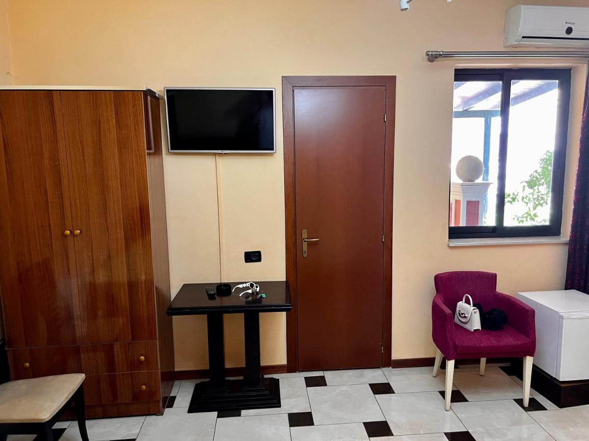 Hotel Vila 15 Tiranë Luaran gambar