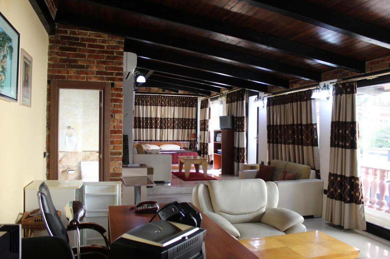 Hotel Vila 15 Tiranë Luaran gambar